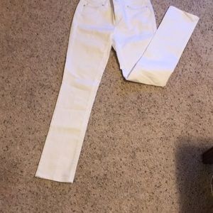 White House Black Market white jean size 00